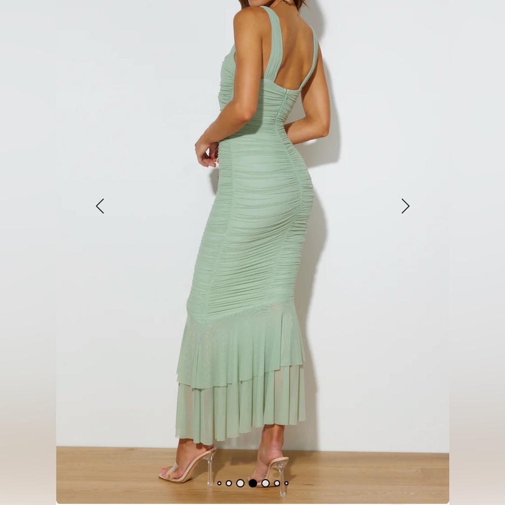 Selfie Leslie Sage Green Ruched Midi Dress - Picture 3 of 10